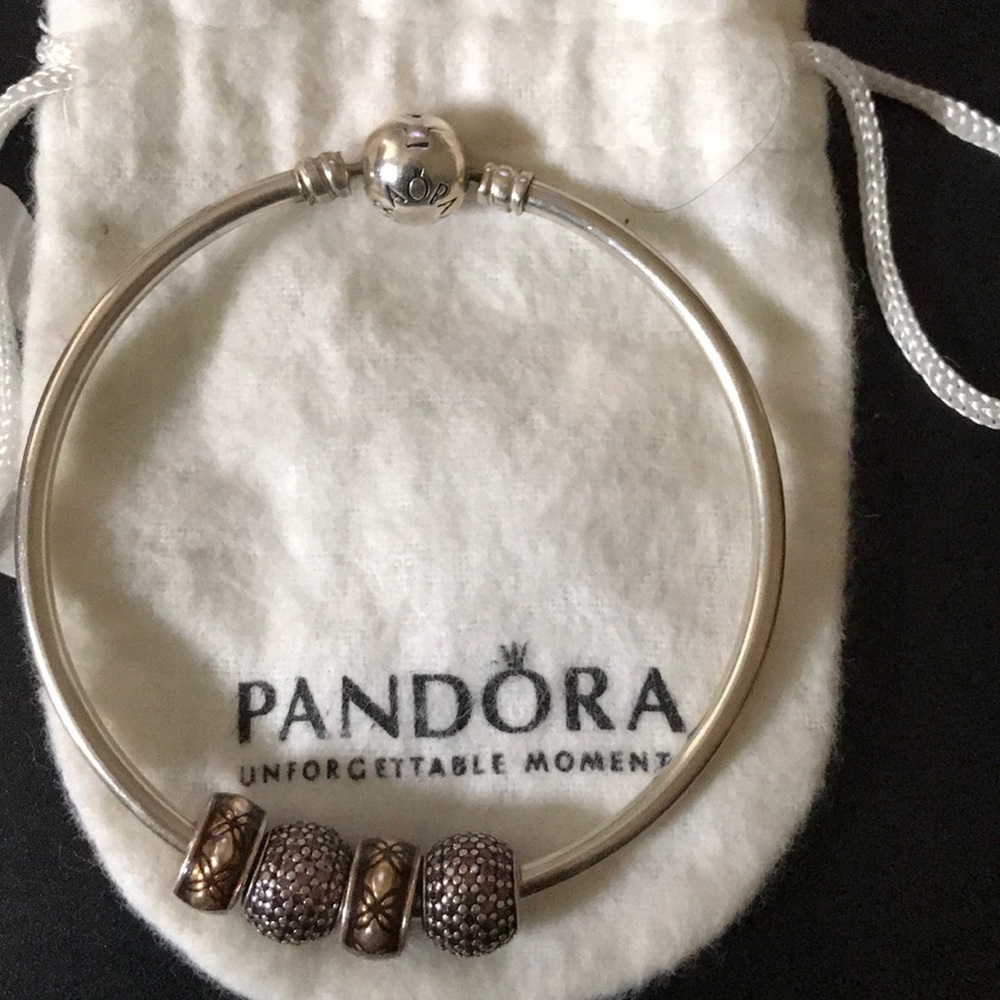 Pandora bracelet with 4 beads